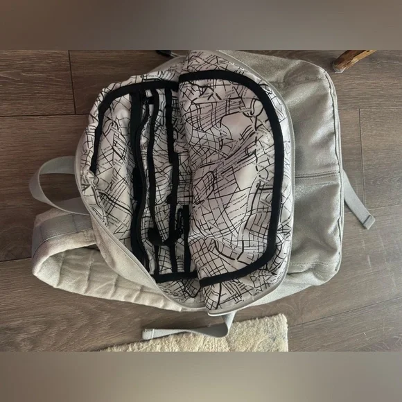 EUC State backpack - Picture 3 of 11